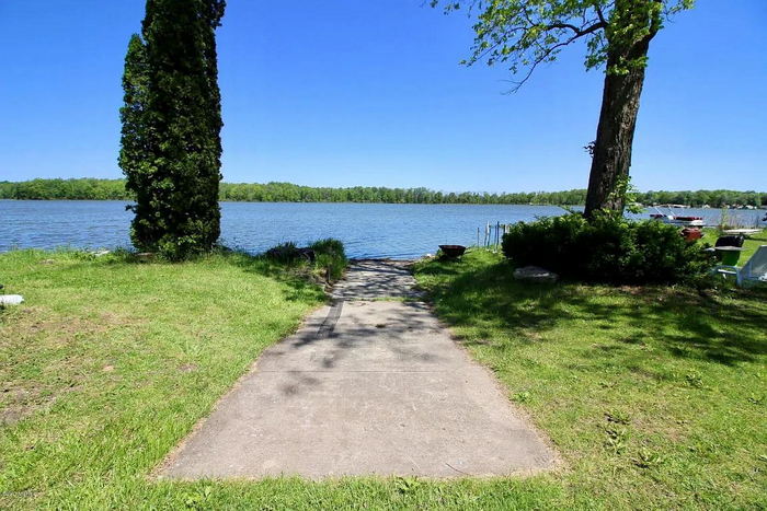 Baseline Lake Lodge - Real Estate Listing (newer photo)